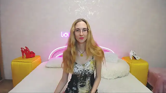 KlaryBrait online show from 01/26/25, 04:30