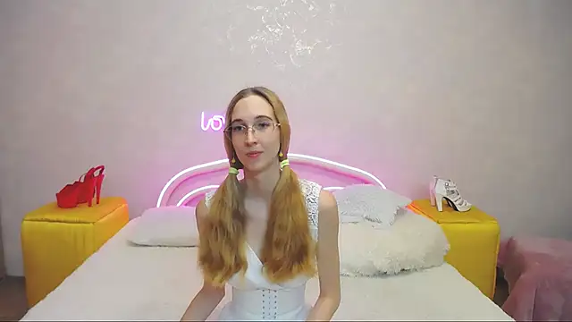 KlaryBrait online show from 01/27/25, 10:16