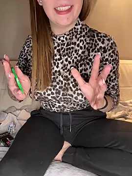 Mia harmati online show from 12/02/25, 03:51