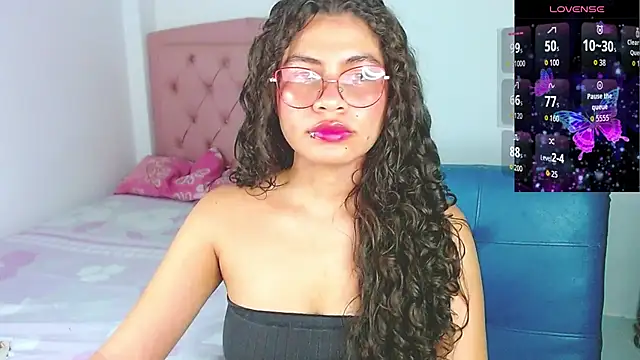 Cynthia hazel online show from 11/13/25, 05:06