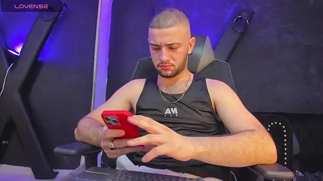 Snapshot of MaximusDick1_ chatting on 09/12/25, 03:50 MaximusDick1 online show from 09/12/25, 03:50