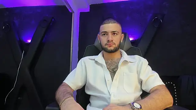 Snapshot of MaximusDick1_ chatting on 09/13/25, 05:07 MaximusDick1 online show from 09/13/25, 05:07