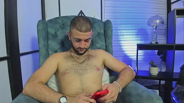 Snapshot of MaximusDick1_ chatting on 10/05/25, 12:09 MaximusDick1 online show from 10/05/25, 12:09