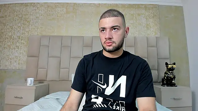 Snapshot of MaximusDick1_ chatting on 10/12/25, 03:49 MaximusDick1 online show from 10/12/25, 03:49