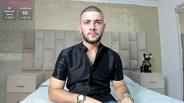 Snapshot of MaximusDick1_ chatting on 10/13/25, 03:17 MaximusDick1 online show from 10/13/25, 03:17