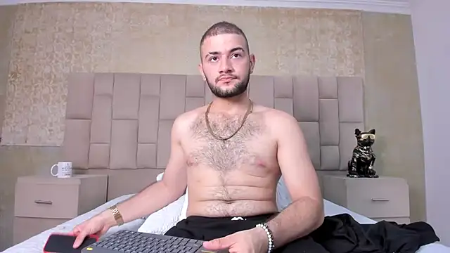 Snapshot of MaximusDick1_ chatting on 10/15/25, 03:39 MaximusDick1 online show from 10/15/25, 03:39