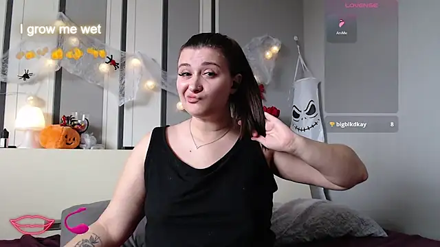 Jadelli online show from 10/15/25, 07:41