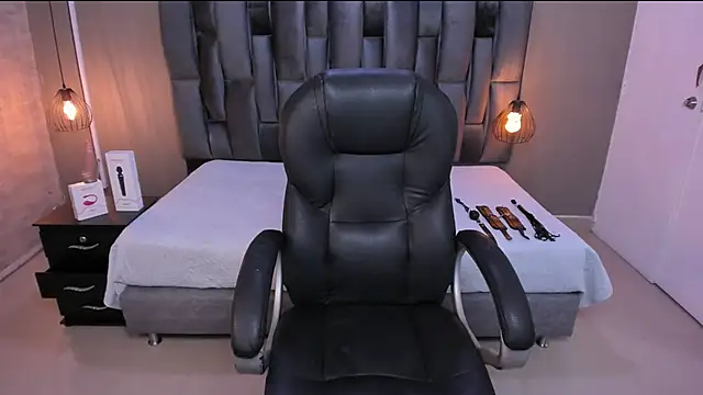 Lorena Vieira  online show from 01/22/25, 07:34