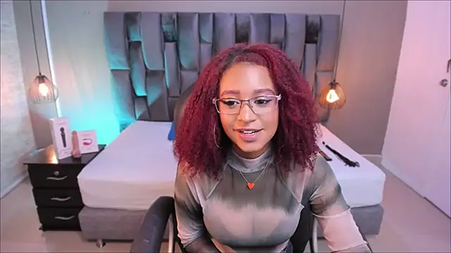 Lorena Vieira  online show from 01/23/25, 07:40