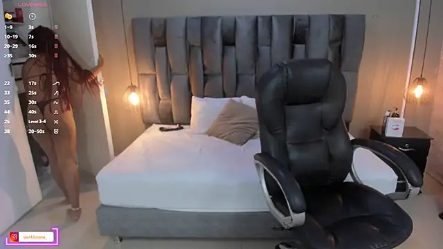 Lorena Vieira  online show from 03/10/25, 08:12