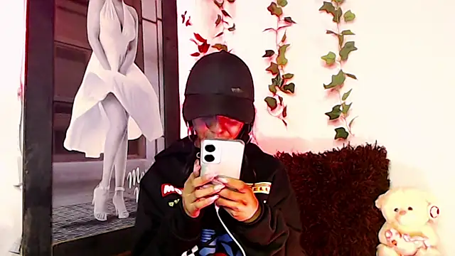 sofi soft  online show from 01/04/25, 02:14