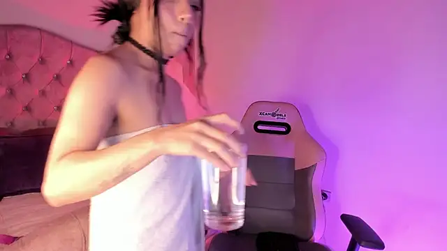 sofi soft  online show from 02/27/25, 04:21