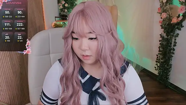 Snapshot of mei_honey_ chatting on 12/15/24, 01:54 mei honey  online show from 12/15/24, 01:54