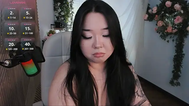 Snapshot of mei_honey_ chatting on 03/13/25, 01:29 mei honey  online show from 03/13/25, 01:29