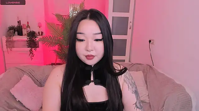 Snapshot of mei_honey_ chatting on 10/10/25, 09:47 mei honey  online show from 10/10/25, 09:47