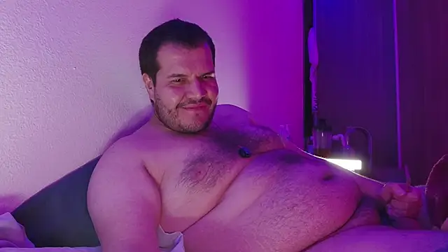 Snapshot of bearcloudcomputa chatting on 12/02/25, 11:04 bearcloudcomputa online show from 12/02/25, 11:04