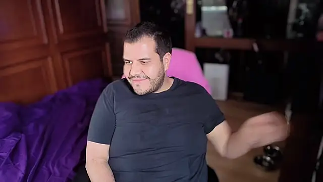 Snapshot of bearcloudcomputa chatting on 02/15/26, 08:27 bearcloudcomputa online show from 02/15/26, 08:27