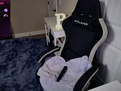 Brooklyn Bee online show from 02/24/25, 03:23