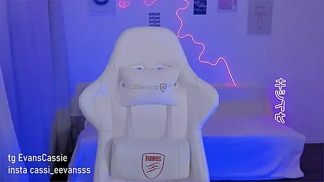 Cassie Ice online show from 02/17/25, 03:47