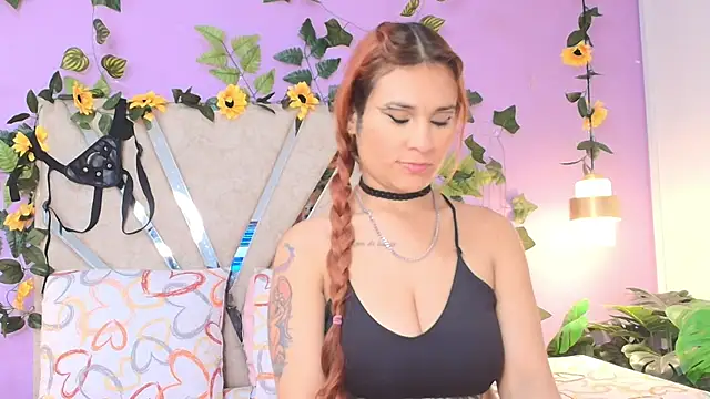 BRITHANY SPARK online show from 05/17/26, 12:41