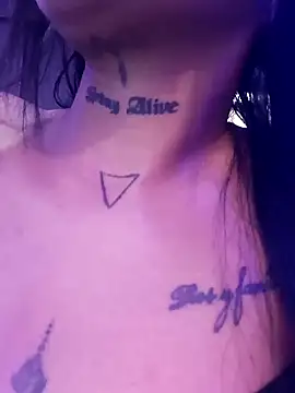 devi black13  online show from 02/05/25, 08:14