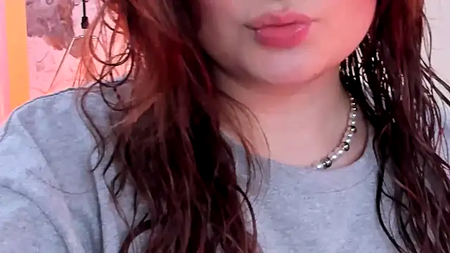 SalommeFlores online show from 10/05/25, 07:23