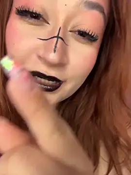 SalommeFlores online show from 10/31/25, 09:43