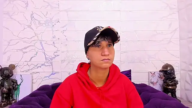 Im Milan Rs online show from 02/18/25, 03:21