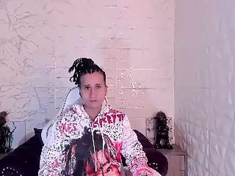 Im Milan Rs online show from 02/28/25, 07:56