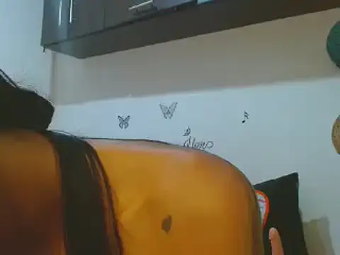 Snapshot of dulcelatina222 chatting on 12/27/24, 02:14 dulcelatina222 online show from 12/27/24, 02:14