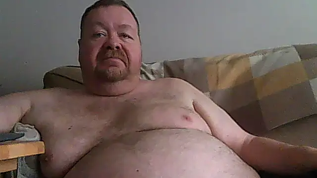 Snapshot of hitman_35 chatting on 06/05/26, 09:53 hitman 35 online show from 06/05/26, 09:53