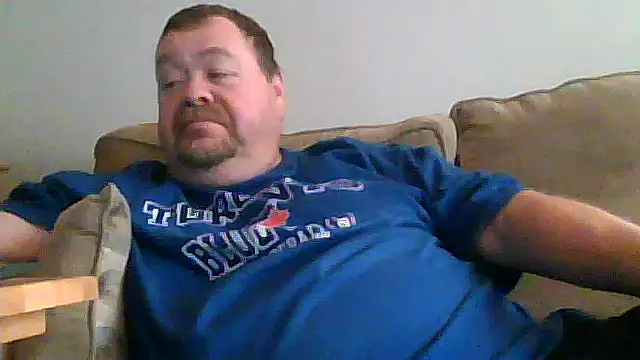 Snapshot of hitman_35 chatting on 07/02/26, 03:23 hitman 35 online show from 07/02/26, 03:23