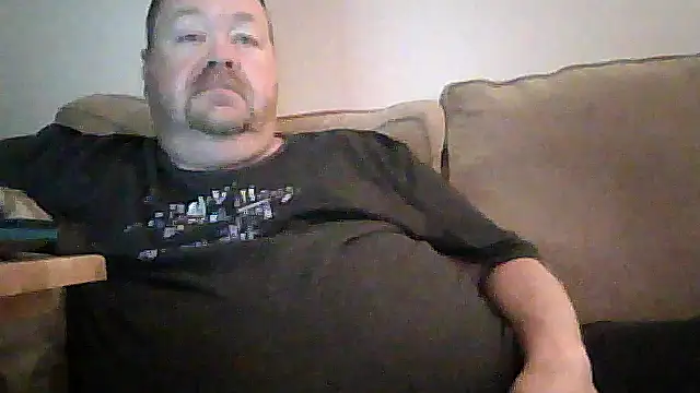 Snapshot of hitman_35 chatting on 07/27/26, 04:19 hitman 35 online show from 07/27/26, 04:19