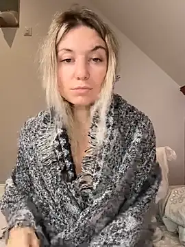 Snapshot of carlaaa chatting on 11/06/25, 07:48 carlaaa online show from 11/06/25, 07:48