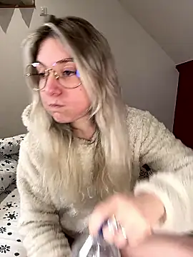 Snapshot of carlaaa chatting on 01/07/26, 09:17 carlaaa online show from 01/07/26, 09:17