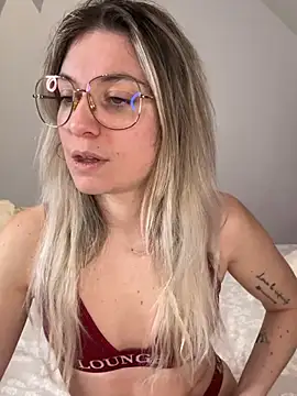 Snapshot of carlaaa chatting on 02/16/26, 09:55 carlaaa online show from 02/16/26, 09:55