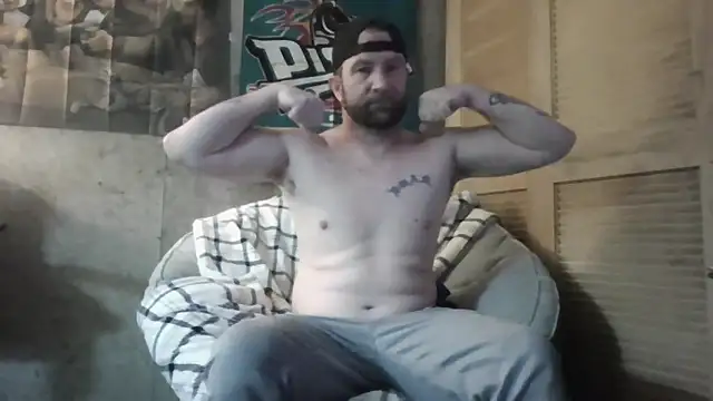 Snapshot of Edward_LongCock chatting on 05/27/26, 12:51 Edward LongCock online show from 05/27/26, 12:51