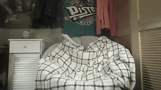 Snapshot of Edward_LongCock chatting on 07/19/26, 10:02 Edward LongCock online show from 07/19/26, 10:02
