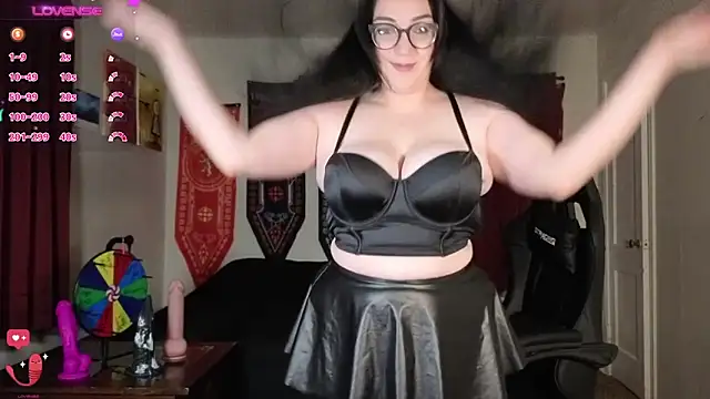 Snapshot of TheGothMilf chatting on 06/20/26, 04:37 TheGothMilf online show from 06/20/26, 04:37