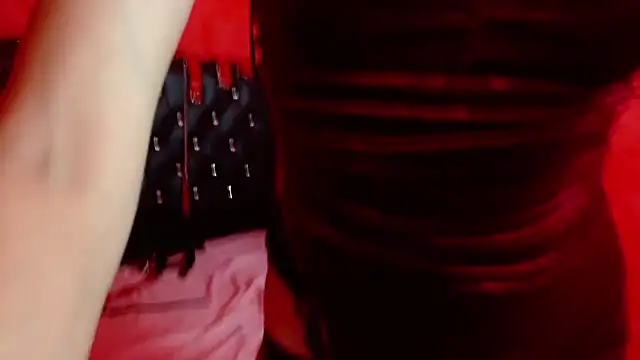 Ambar Roux  online show from 02/05/25, 04:58