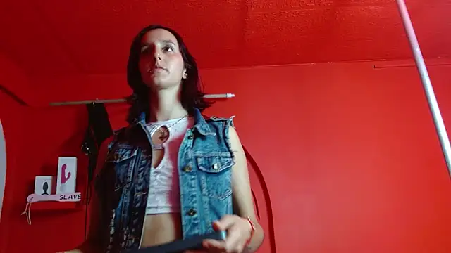 Ambar Roux  online show from 03/19/25, 02:57