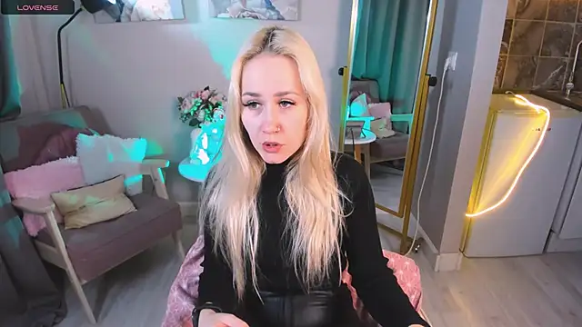 Bunny  of love online show from 12/13/24, 01:33