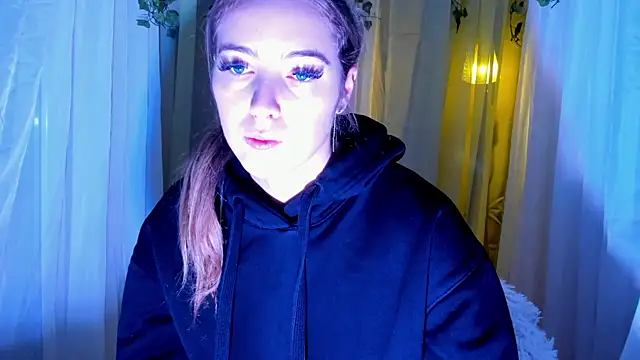 Snapshot of Lioneass chatting on 12/15/24, 09:03 Lioneass online show from 12/15/24, 09:03