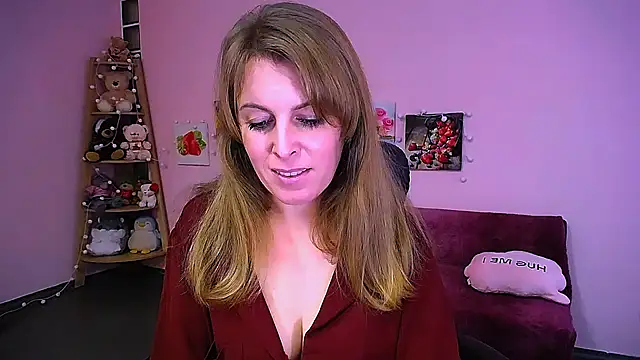 Hot Milady online show from 12/18/25, 08:42