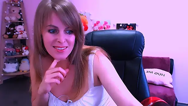 Hot Milady online show from 03/03/26, 08:31