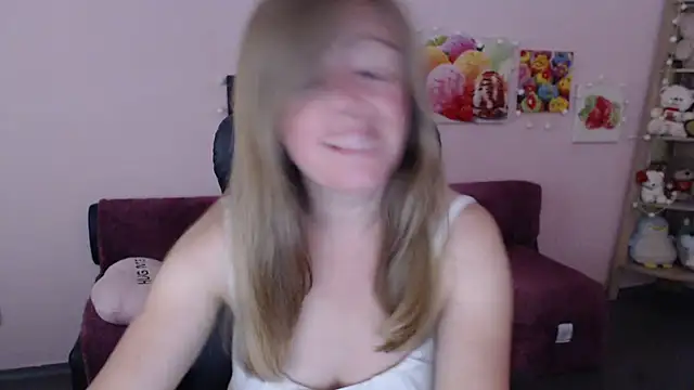 Snapshot of Hot_Milady chatting on 06/17/26, 07:33 Hot Milady online show from 06/17/26, 07:33