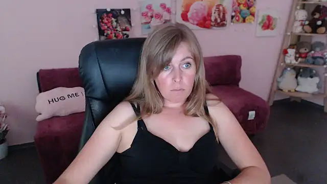 Snapshot of Hot_Milady chatting on 06/29/26, 10:15 Hot Milady online show from 06/29/26, 10:15