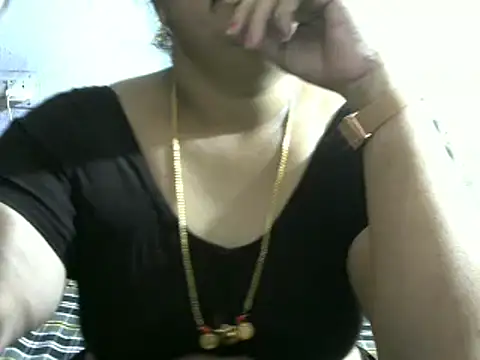 Snapshot of Naughty_Nityaa chatting on 01/09/25, 01:35 Naughty Nityaa online show from 01/09/25, 01:35