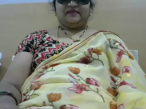 Snapshot of Naughty_Nityaa chatting on 01/10/25, 01:41 Naughty Nityaa online show from 01/10/25, 01:41