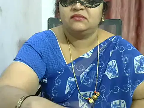 Snapshot of Naughty_Nityaa chatting on 01/12/25, 01:05 Naughty Nityaa online show from 01/12/25, 01:05